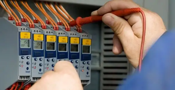 electrical contractors performing professional electrical system testing and configuration in Orlando, FL