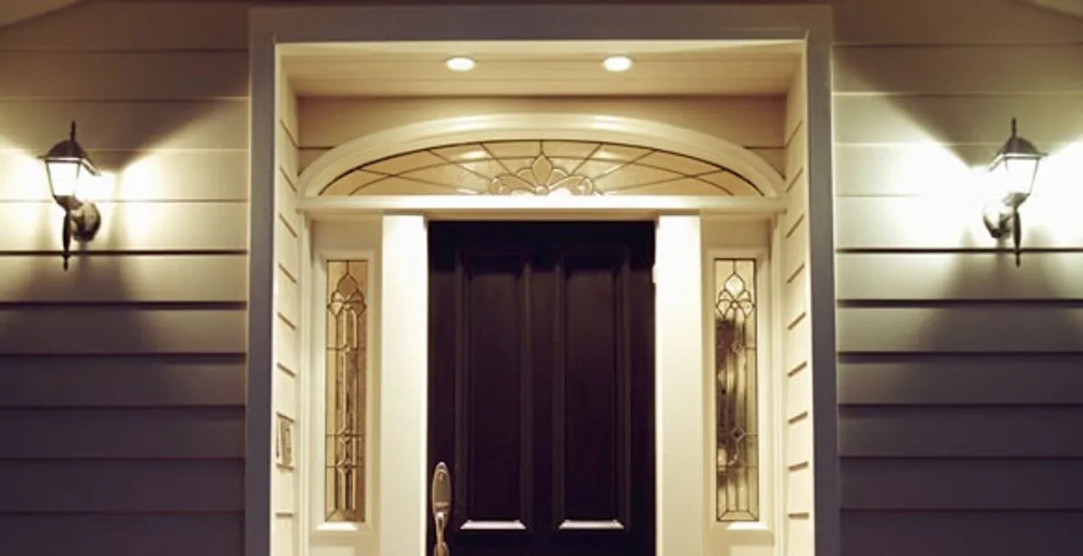 security light installation services with professionally installed entryway lighting in Orlando, FL